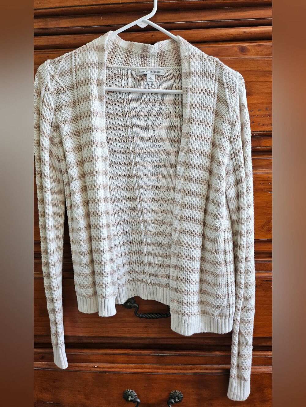 Banana Republic Cream & Tan Cable Knit Cardigan – Size S